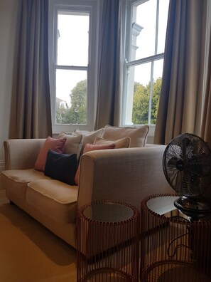 Deluxe Double Room, Garden View (Orchid) | Desk, laptop workspace, iron/ironing board, free WiFi - The Relish (Folkestone)
