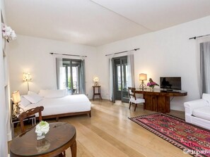 Svit | 1 sovrum, egyptiska bomullslakan och sängtillbehör av högsta kvalitet