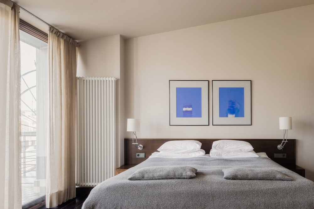 Hotel Bergs Suites by null