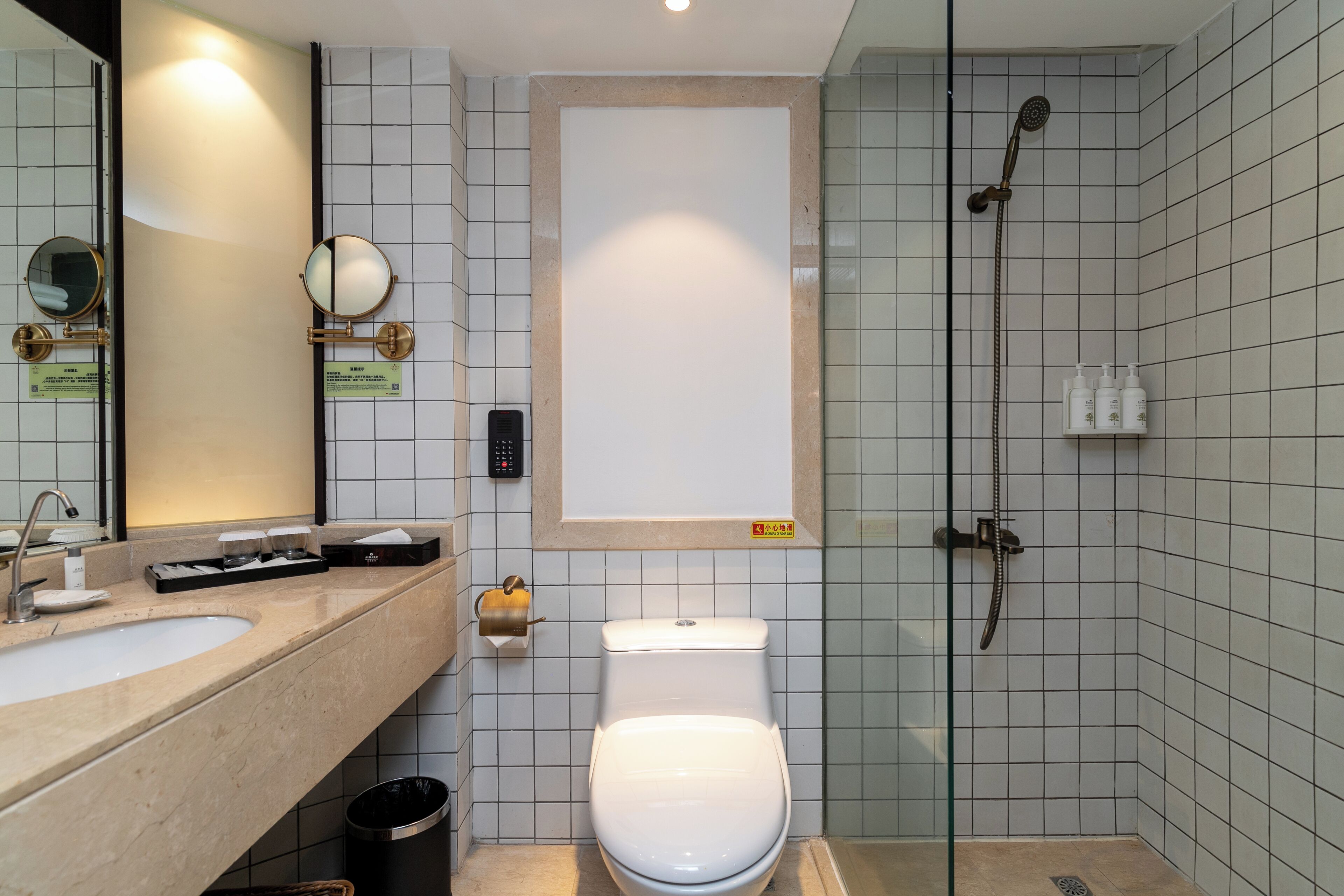 superior double room | bathroom | free toiletries, hair dryer, bathrobes, slippers