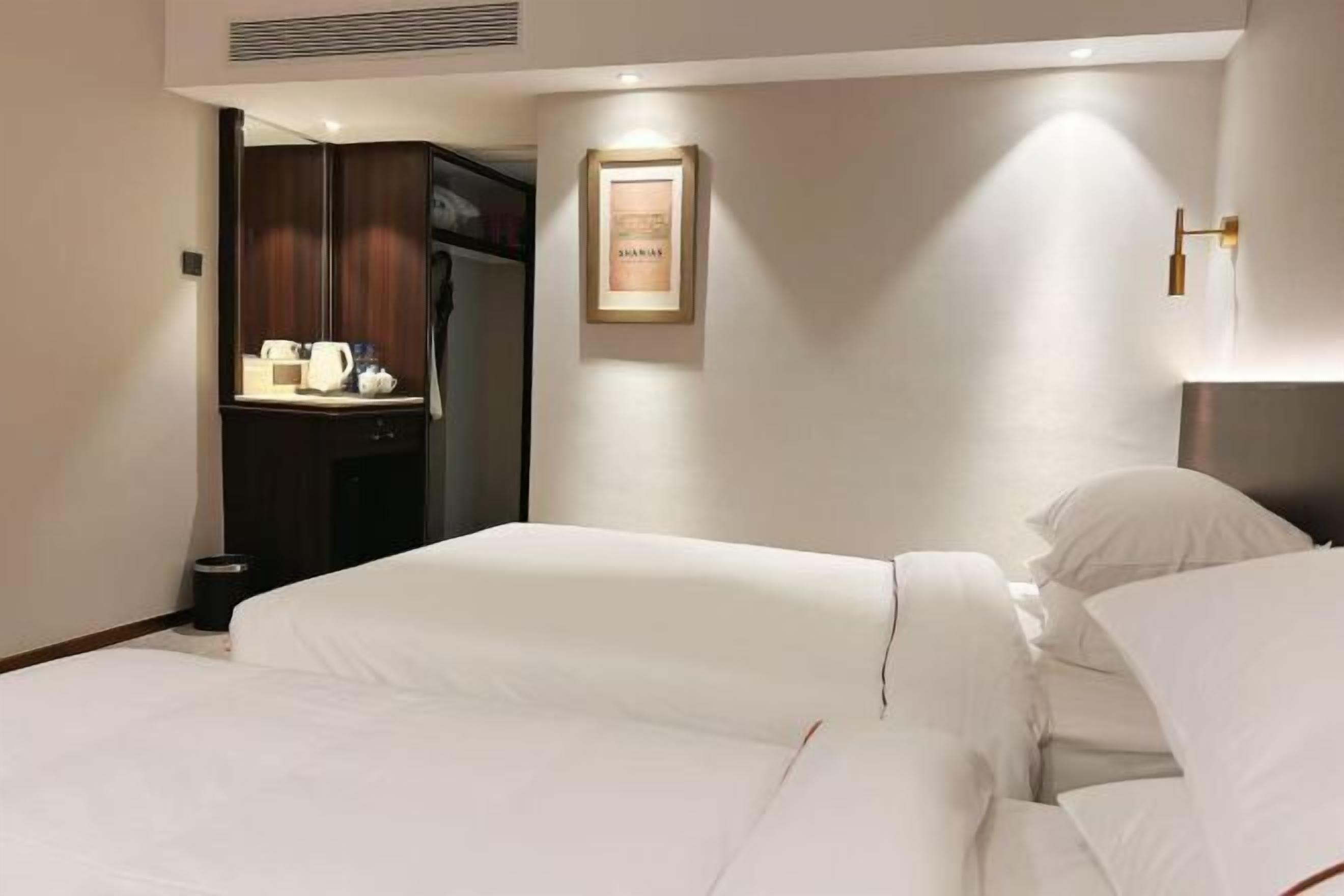 Coffres-forts dans les chambres, bureau