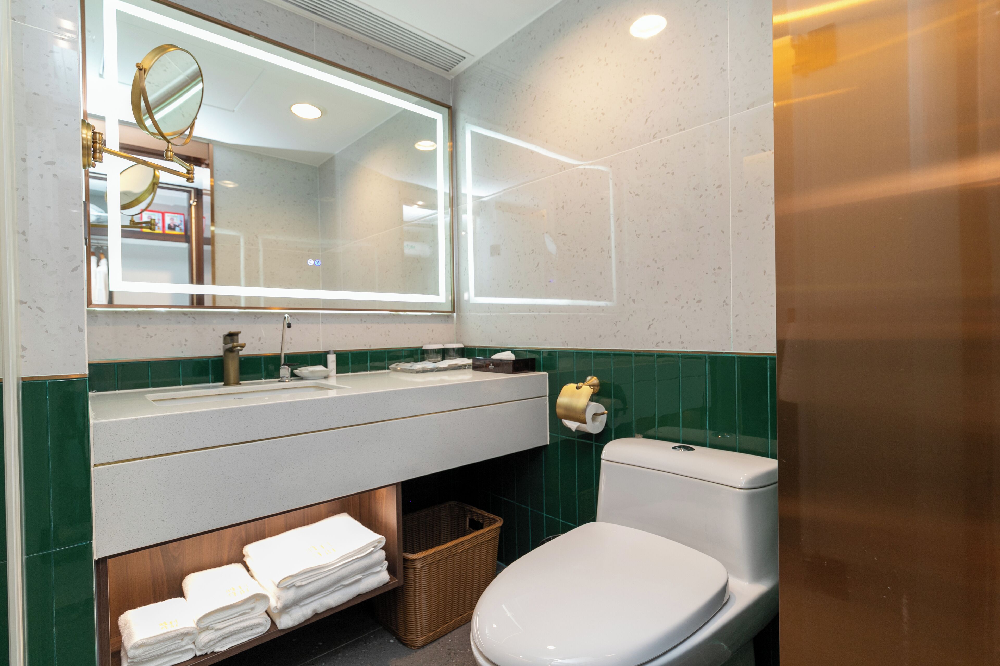 superior twin room | bathroom | free toiletries, hair dryer, bathrobes, slippers