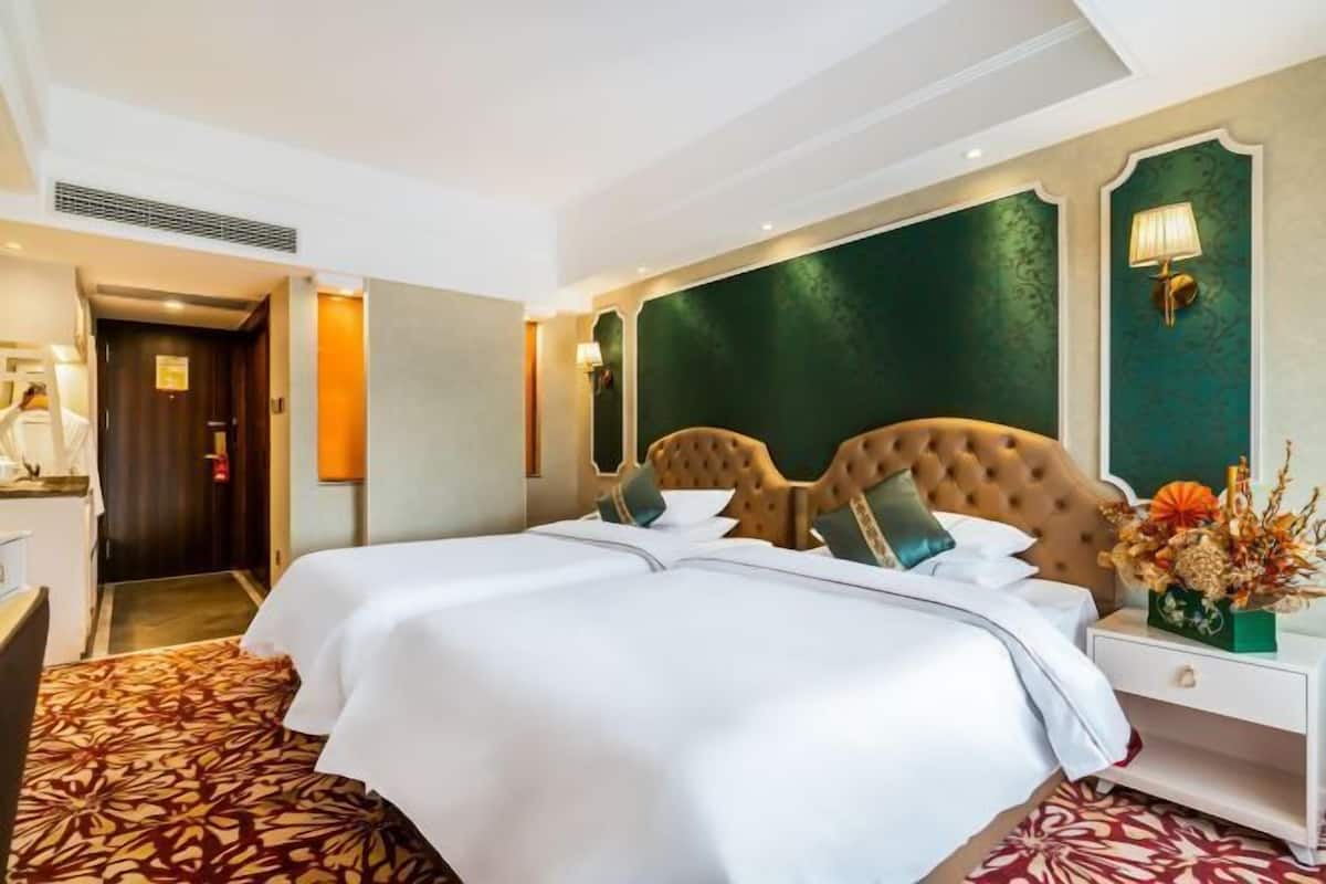 In-room safe, desk, laptop workspace, blackout curtains