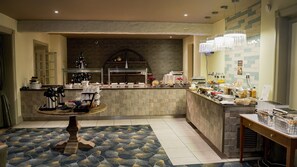 Daily full breakfast (GBP 16.50 per person)
