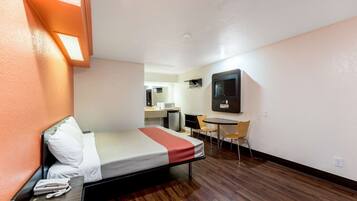 Free WiFi, bed sheets