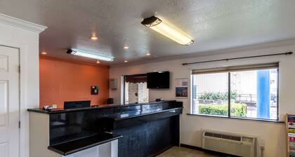 Motel 6 San Antonio, Tx - Frost Bank Center