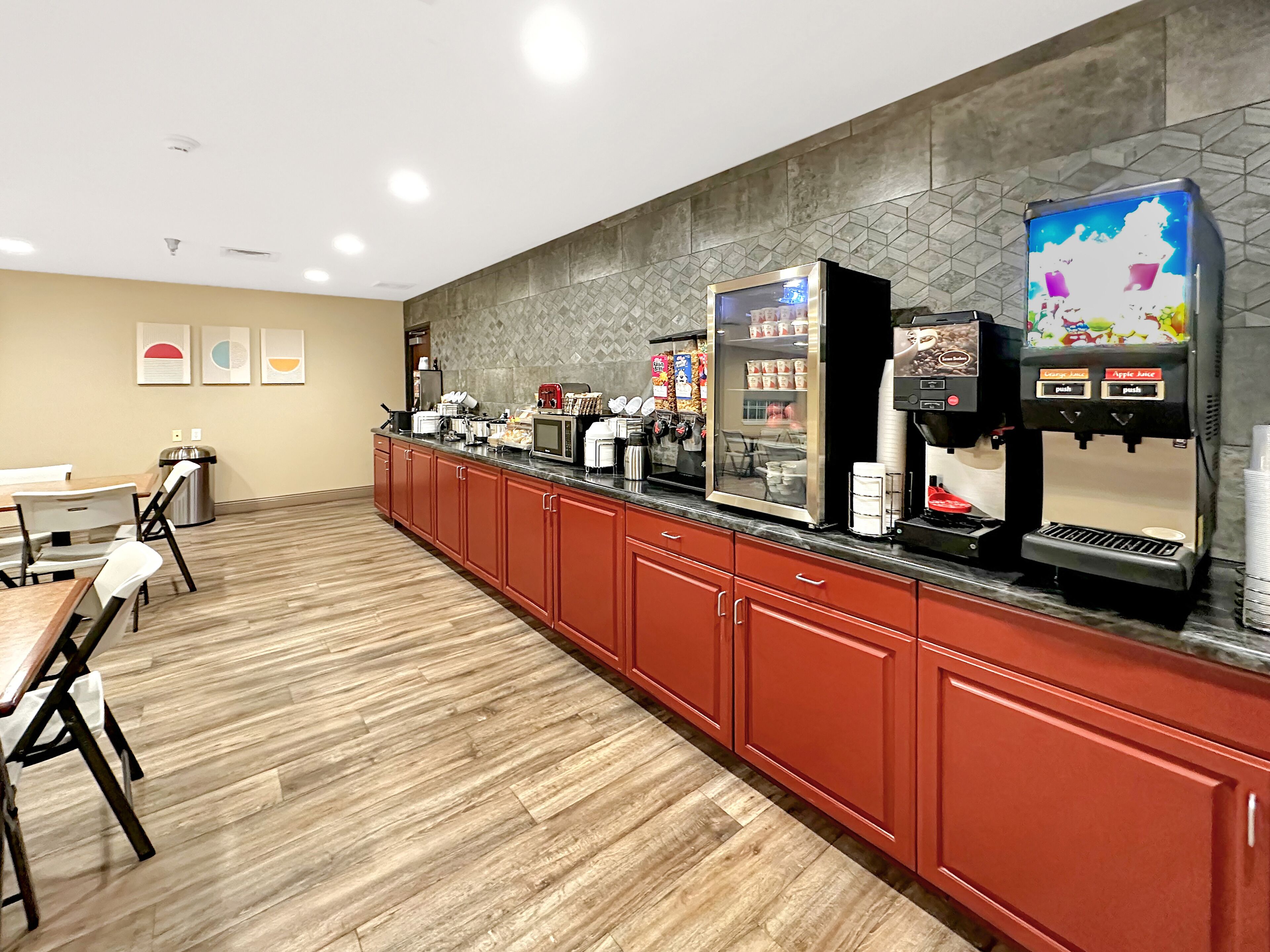 free daily full breakfast