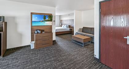 Estherville Hotel & Suites