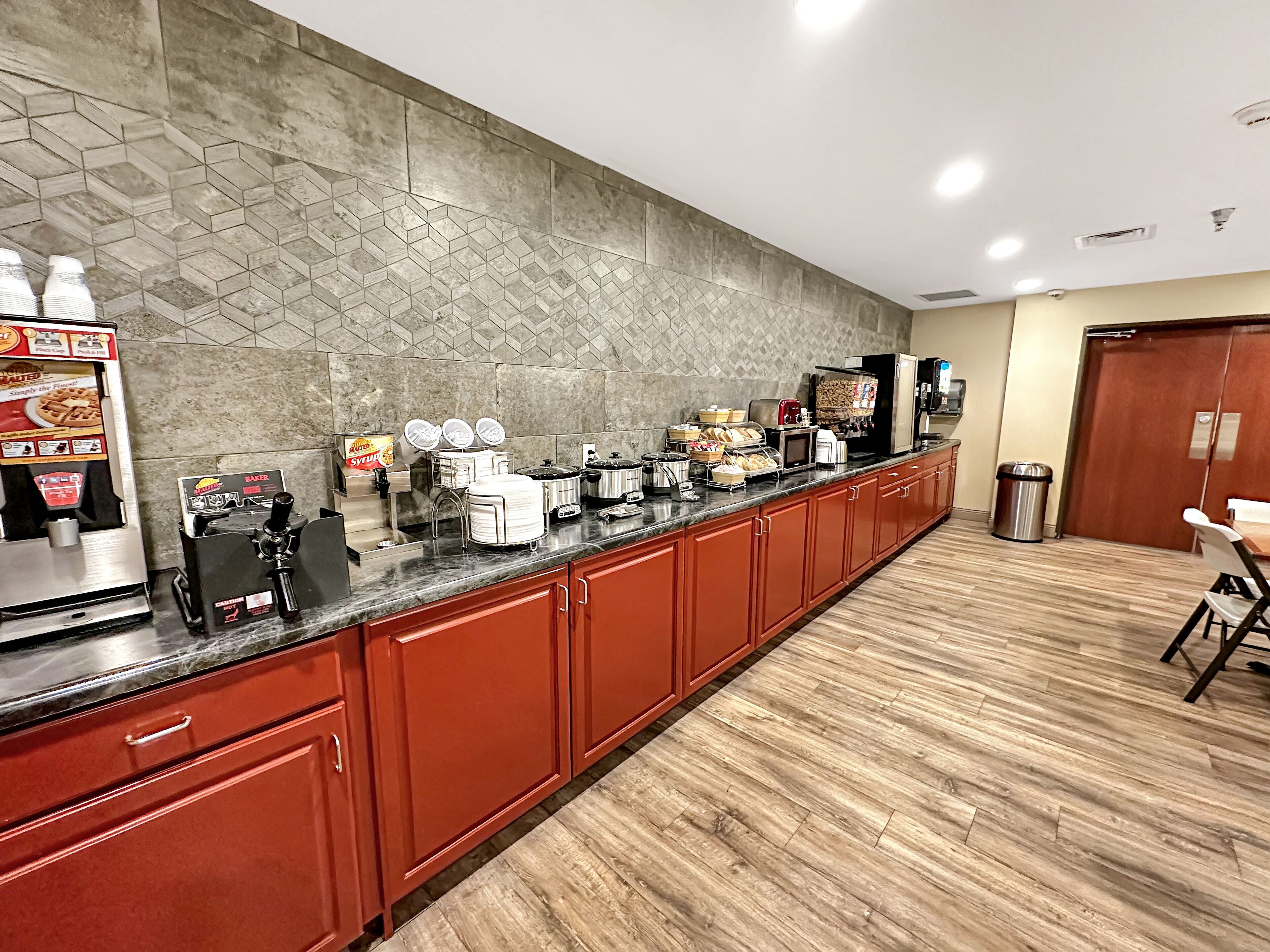 free daily full breakfast