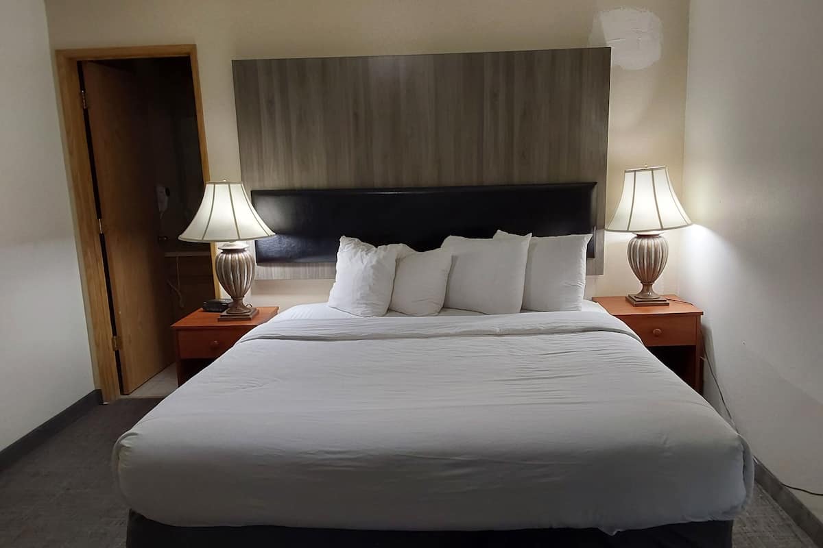 desk, iron/ironing board, free wifi, bed sheets