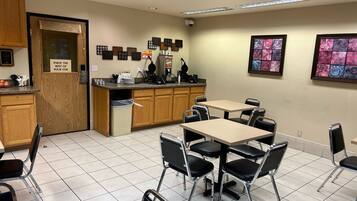 Free daily continental breakfast