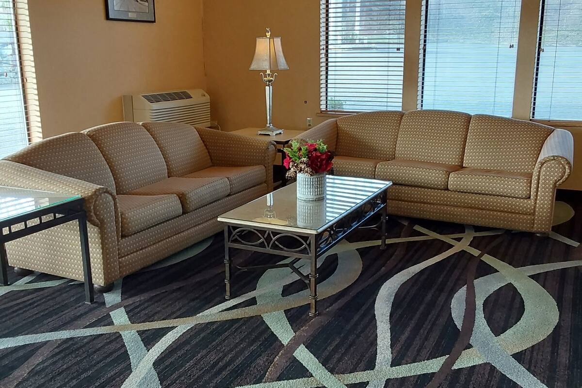 50-inch flat-screen tv with cable channels