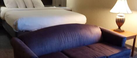 Executive Suite, 1 King Bed, Non Smoking | Desk, iron/ironing board, free WiFi, bed sheets