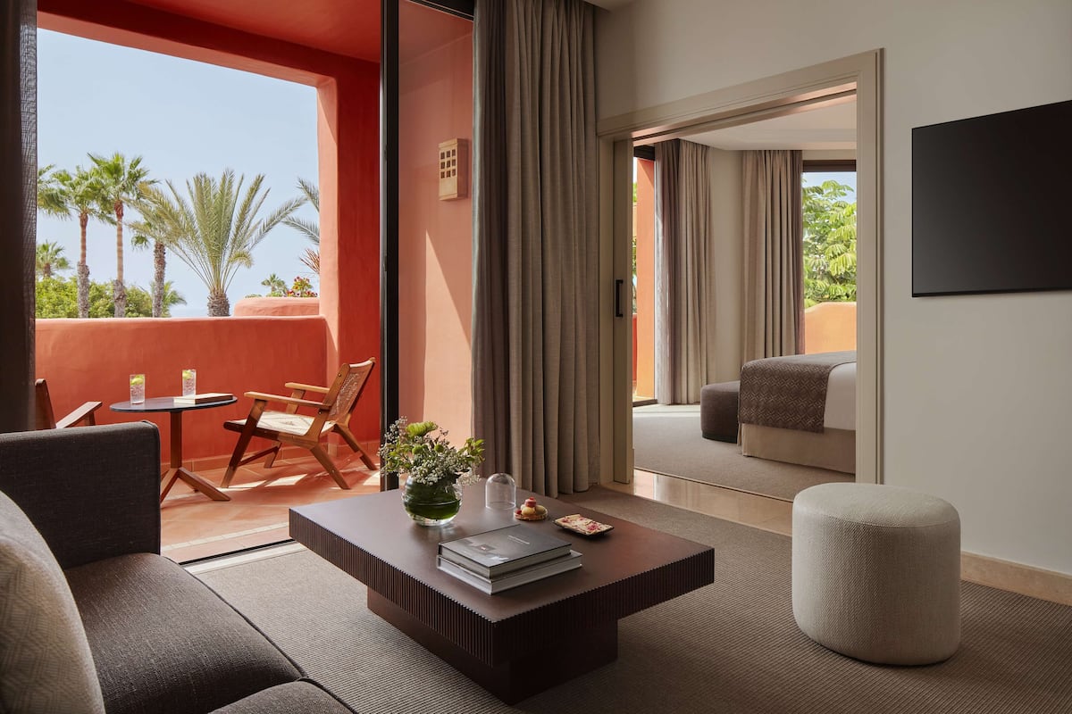 1 bedroom, premium bedding, minibar, in-room safe