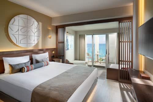 Deluxe Large Sea View