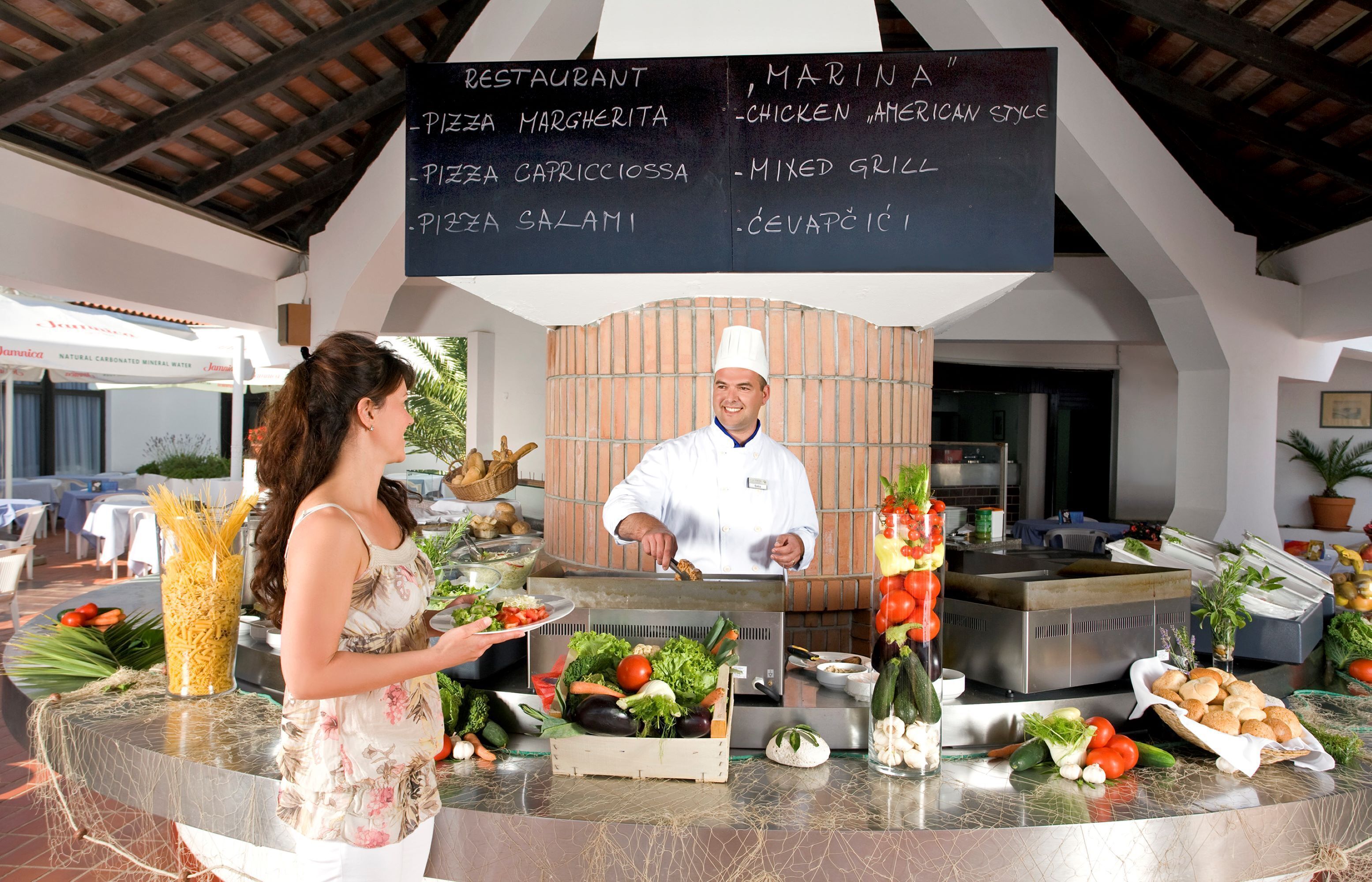 3 Restaurants; Frühstück, Mittagessen und Abendessen werden serviert