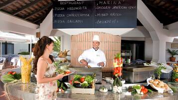 3 Restaurants; Frühstück, Mittagessen und Abendessen werden serviert