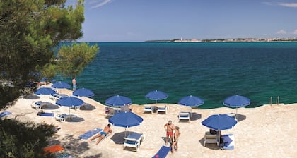 Lanterna Resort