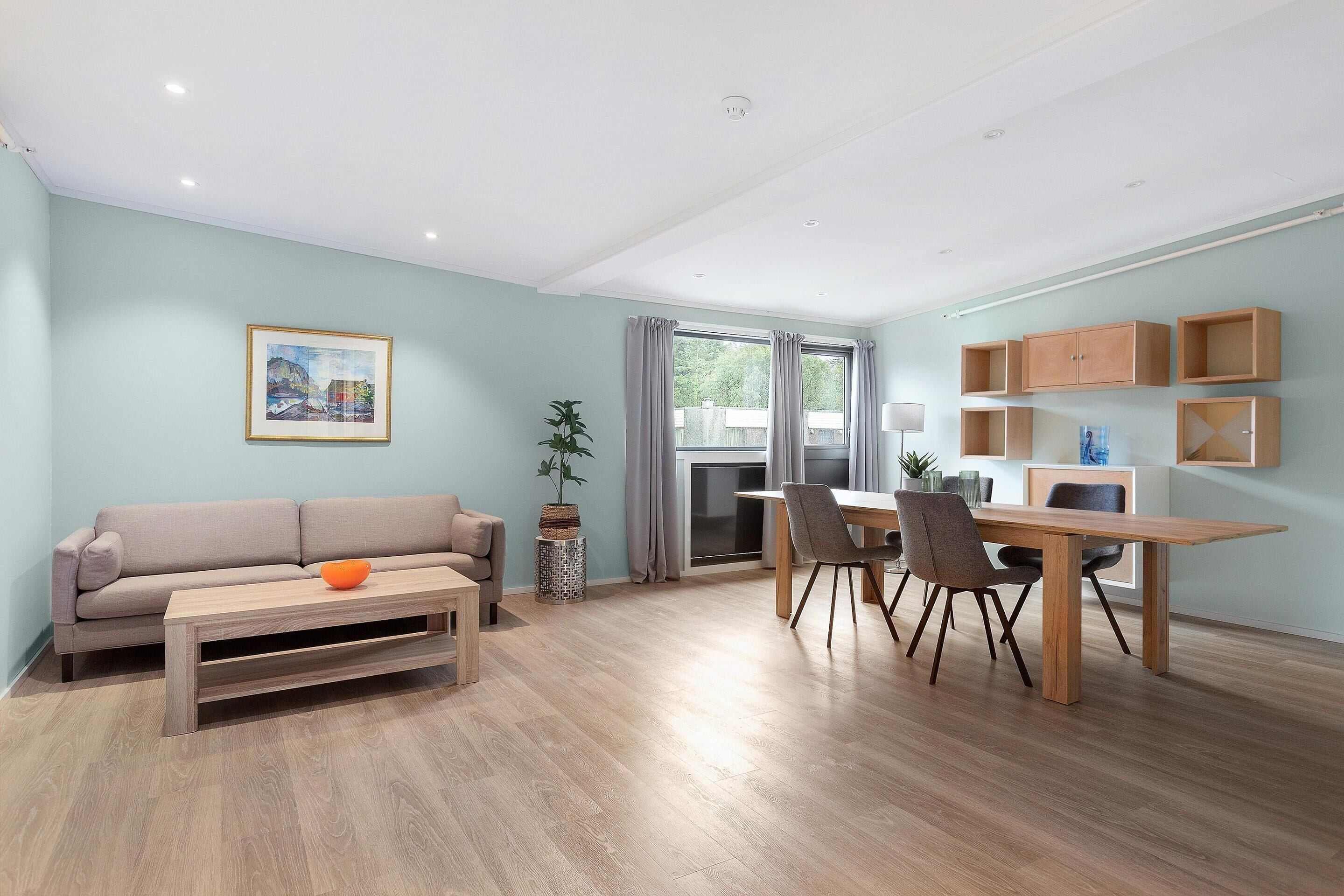 Junior Suite, 1 Double Bed, Non Smoking (Separate Living Room) | Hypo-allergenic bedding, pillowtop beds, desk, blackout drapes