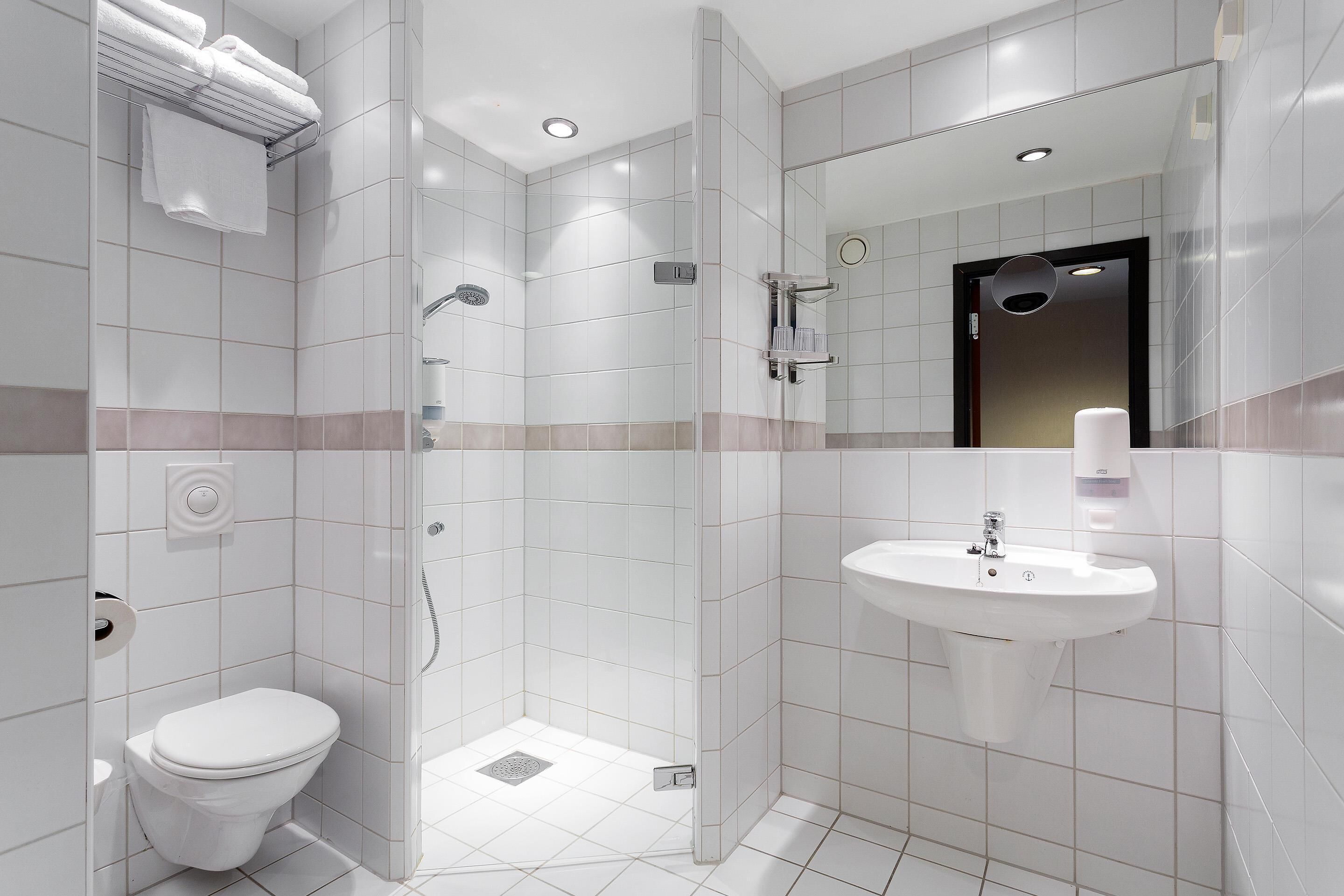 eco-friendly toiletries, hair dryer, towels