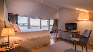 Grand Deluxe Sea View | Pillowtop-Betten, Minibar, Zimmersafe, Babybetten