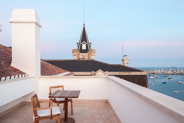 Grand Deluxe Sea View | Terrace/patio