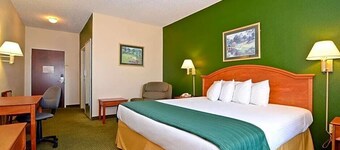 Baymont by Wyndham Louisville Southwest