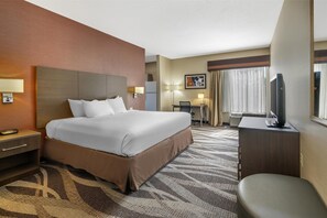 Premium bedding, desk, laptop workspace, blackout drapes - Best Western Plus University Inn (Olean)