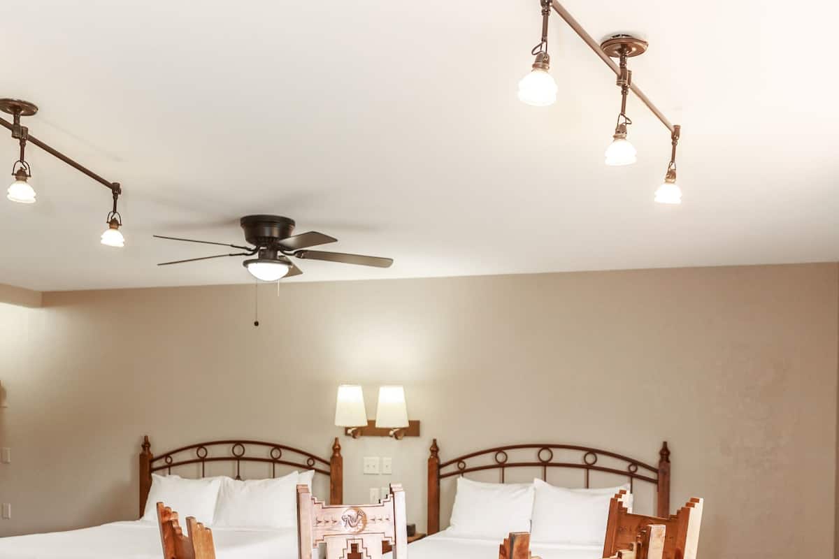 Suite, Multiple Beds, Refrigerator & Microwave | In-room dining