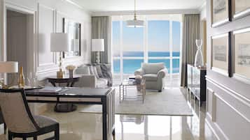 Egyptian cotton sheets, premium bedding, pillow-top beds, minibar