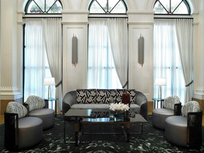 Lobby - Acqualina Resort & Residences On The Beach (Sunny Isles Beach)