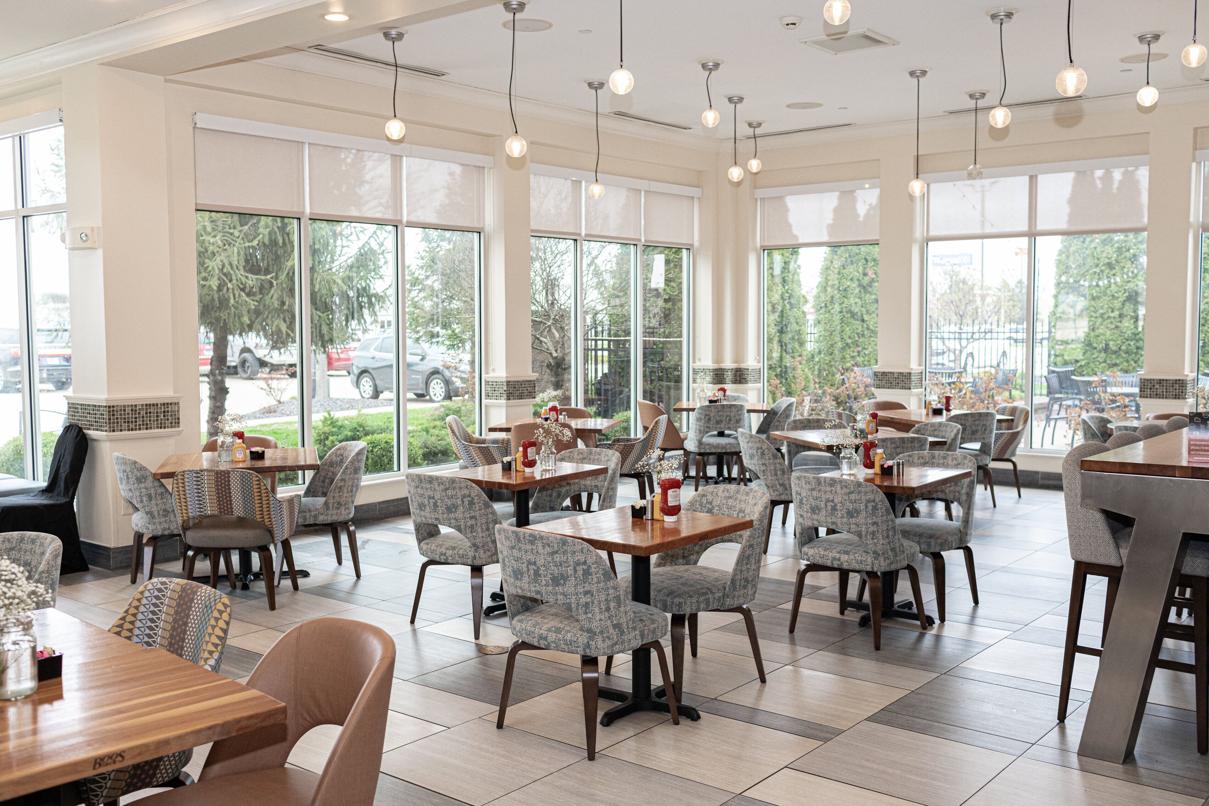 breakfast, lunch, dinner served; american cuisine