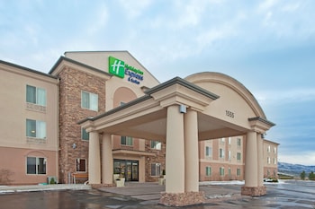 Holiday Inn Express & Suites Cedar City by IHG