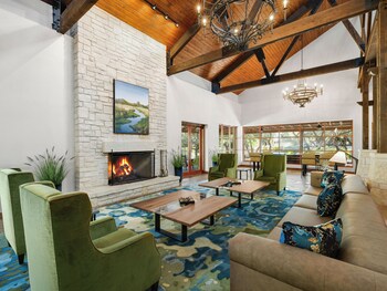 Hotel entrance and lobby at Hyatt Vacation Club at Wild Oak Ranch, San Antonio