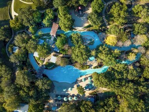 Indoor pool, outdoor pool, pool loungers - Hyatt Vacation Club at Wild Oak Ranch, San Antonio (San Antonio)