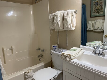 Oak Square Rentals - Image 68