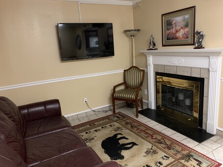 Oak Square Rentals - Image 123