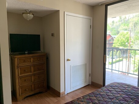Oak Square Rentals - Image 108