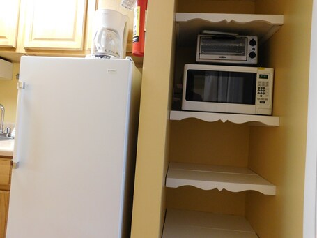Oak Square Rentals - Image 119