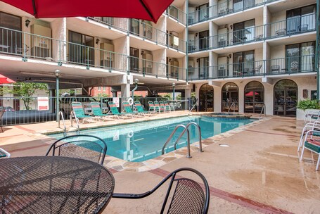 Oak Square Rentals - Image 2