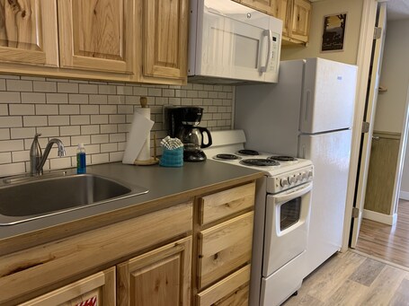 Oak Square Rentals - Image 33
