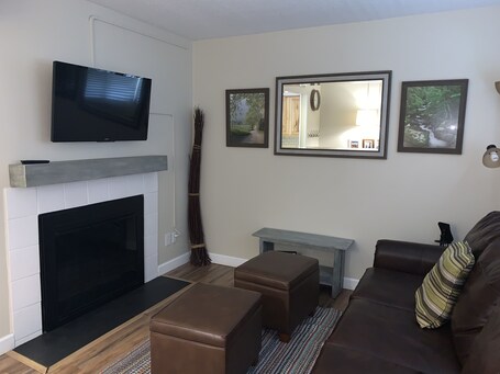 Oak Square Rentals - Image 32