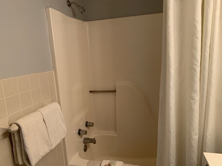 Oak Square Rentals - Image 133
