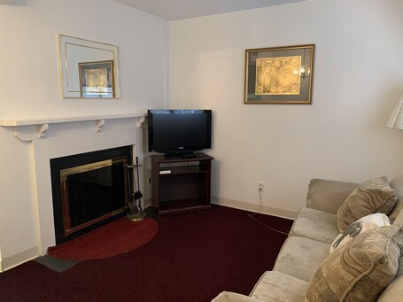 Oak Square Rentals - Image 155