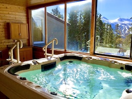 Indoor spa tub
