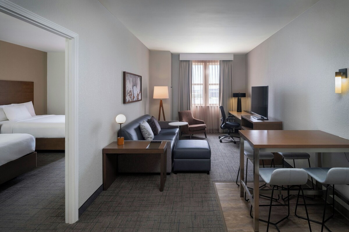 Suite, 1 Bedroom | In-room safe, desk, laptop workspace, blackout drapes