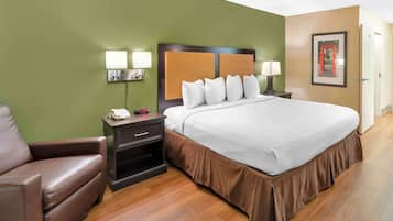 Desk, iron/ironing board, free WiFi