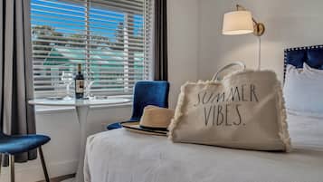 Blackout curtains, free WiFi, bed sheets