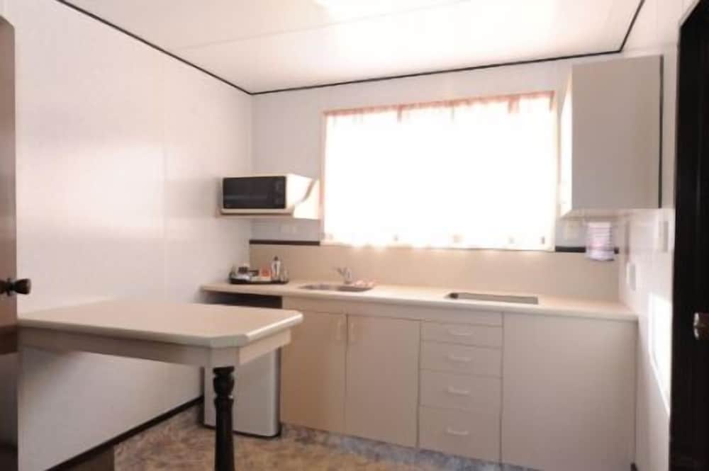 Alcala Motel by null