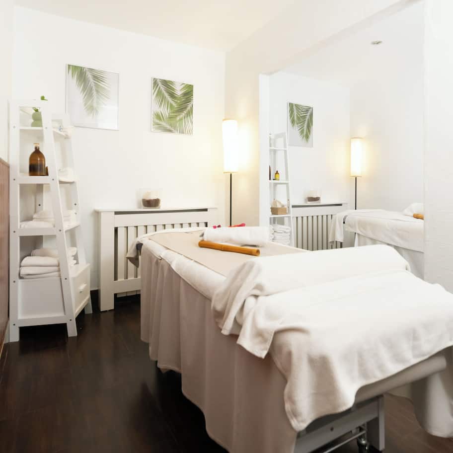 Couples treatment rooms, sauna, steam room, Turkish bath